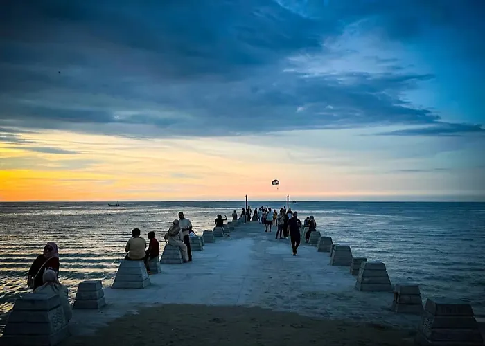 Pantai Seaview Resort Batu Ferringhi 1801 - 3 Rooms