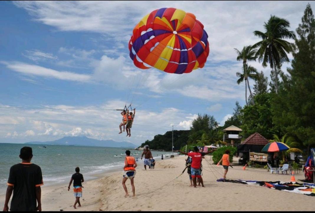 Pantai Seaview 1801 - 3 Apartment