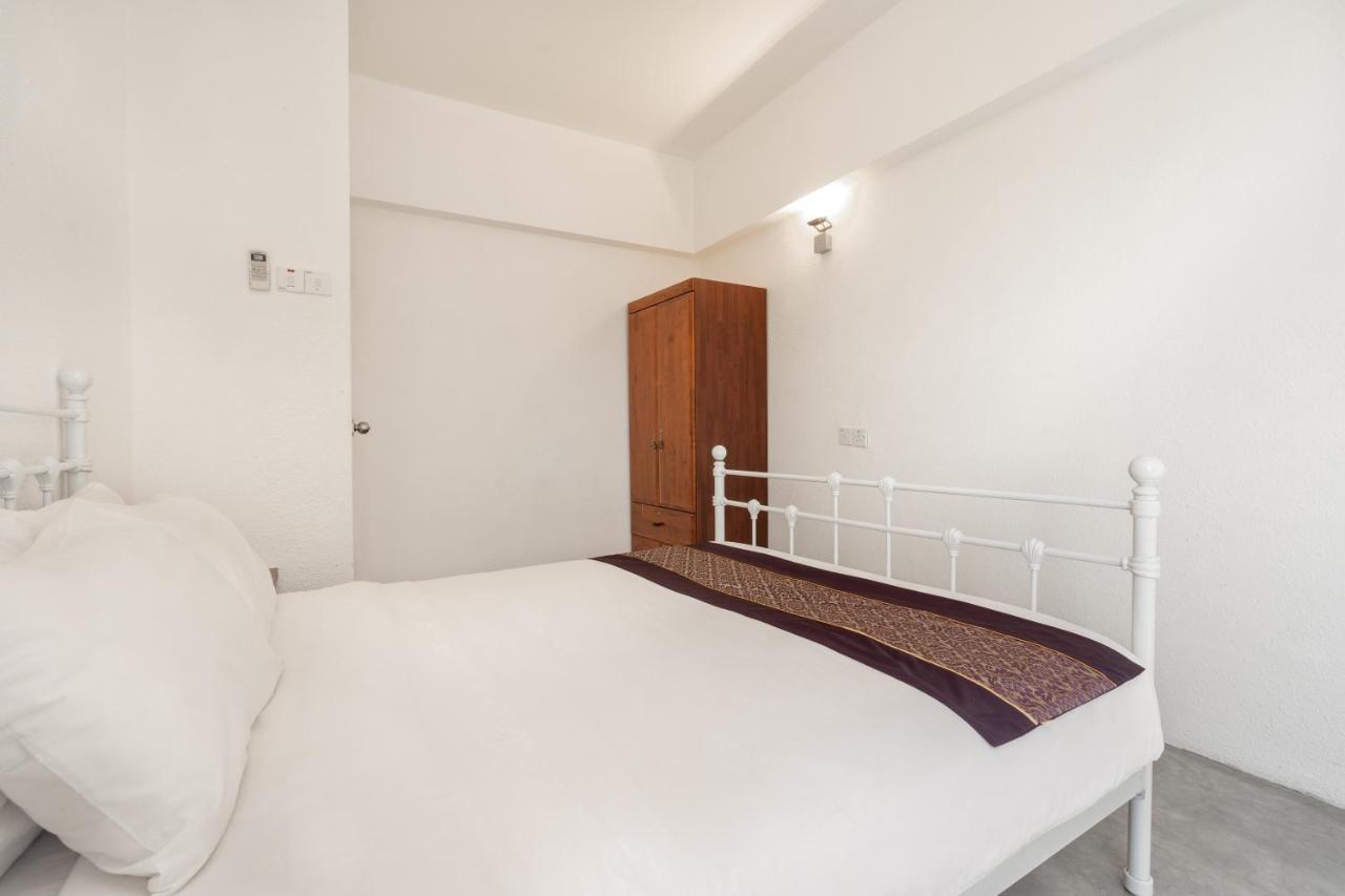 Pantai Seaview 1801 - 3 Apartment