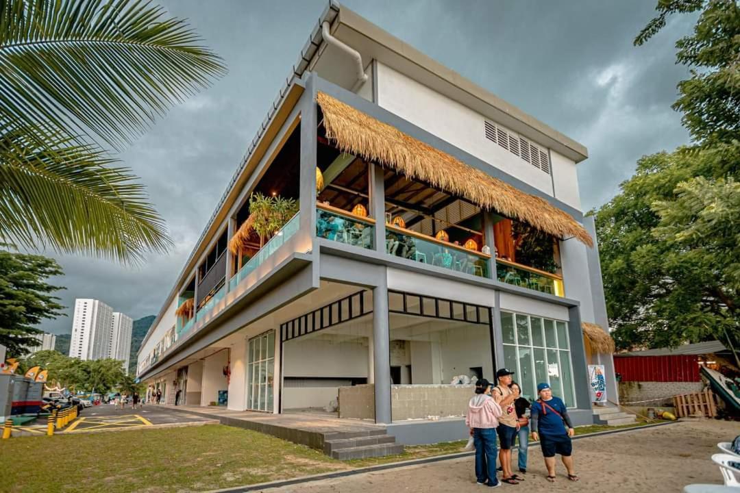 Pantai Seaview 1801 - 3 Apartment